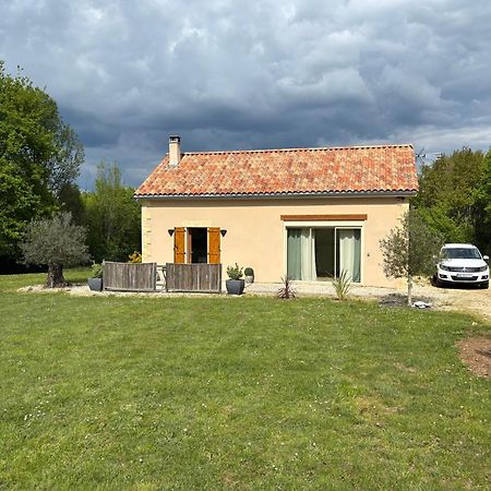 Gite Des Petites Fayes Sud La Douze Exterior foto